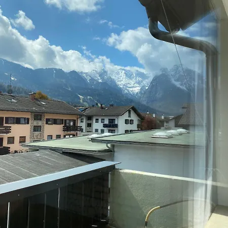 Butterfly 2 * Γκάρμις-Παρτενκίρχεν