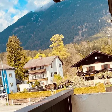 Butterfly 2 * Γκάρμις-Παρτενκίρχεν